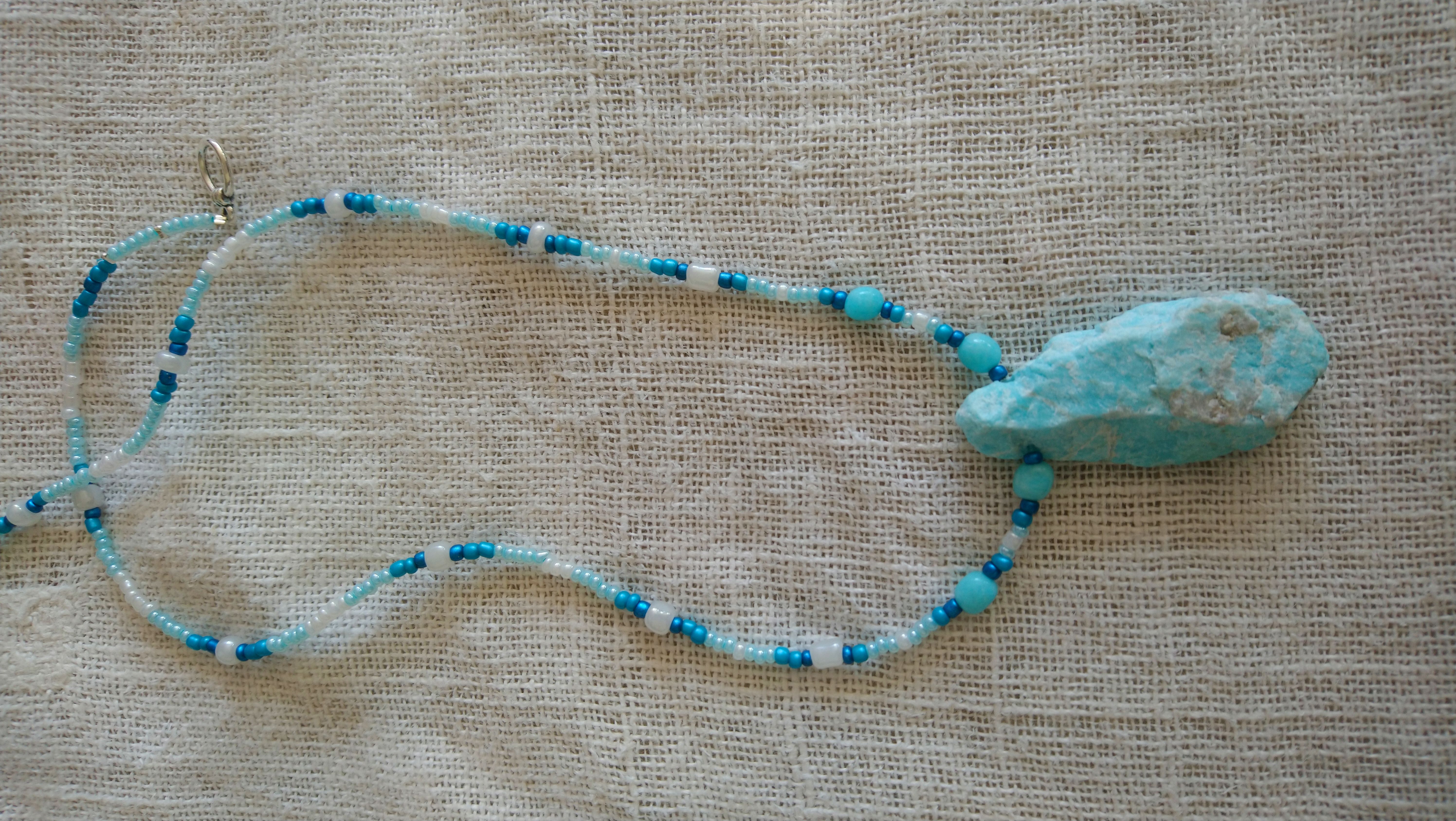 Amazonite brute.