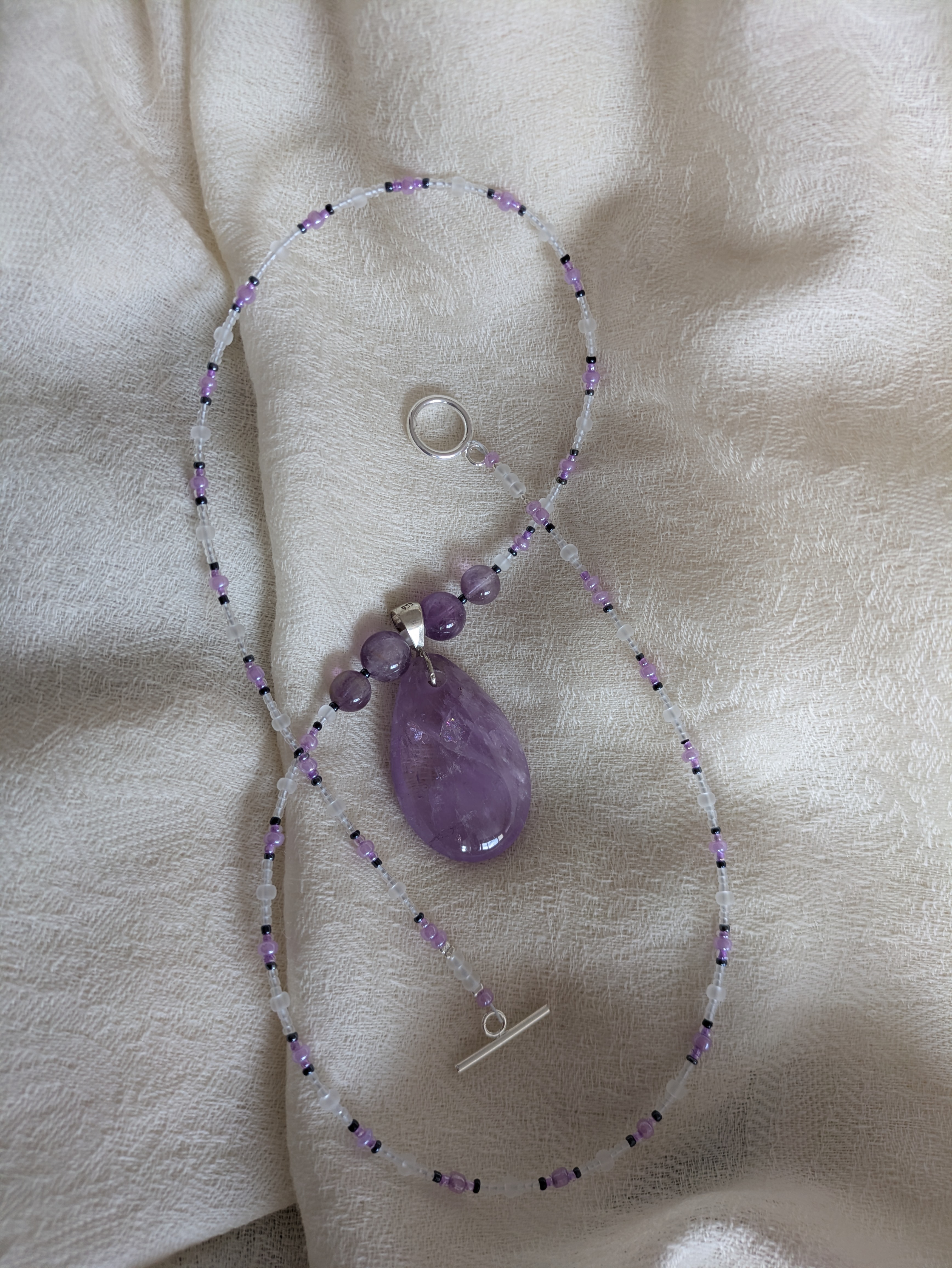 amethyste, beliere argent.