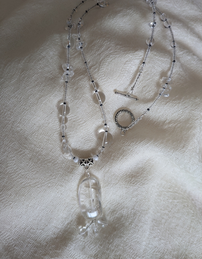Cristal de roche (64 cm).