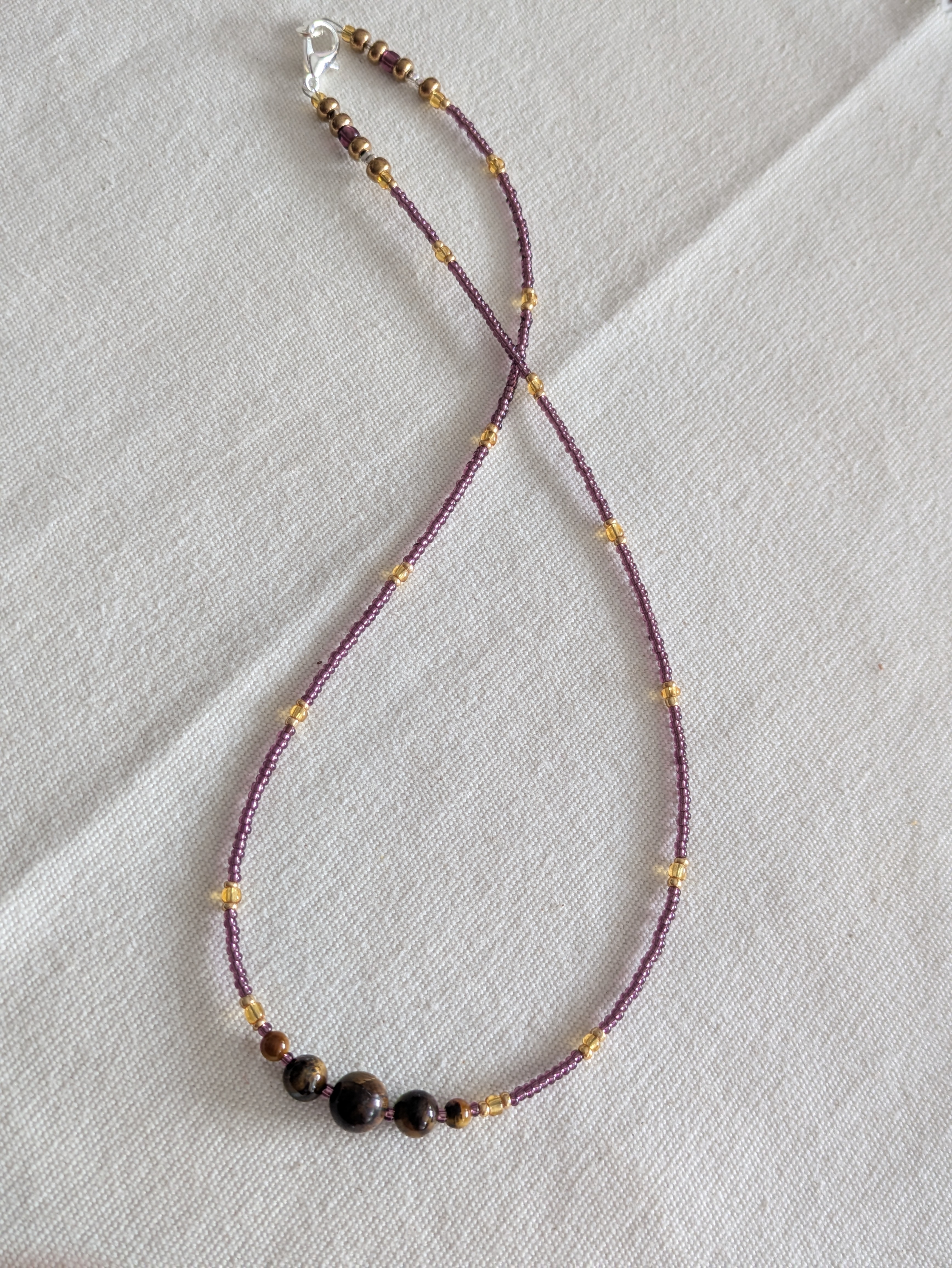 Oeil de Tigre. 49 cm.