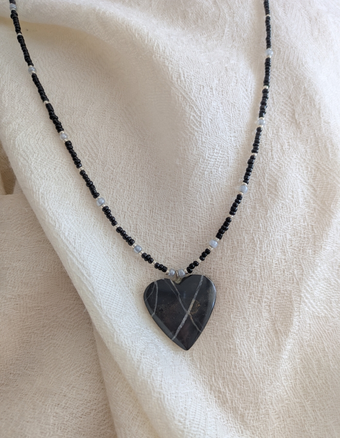 Onyx noir. 48 cm.