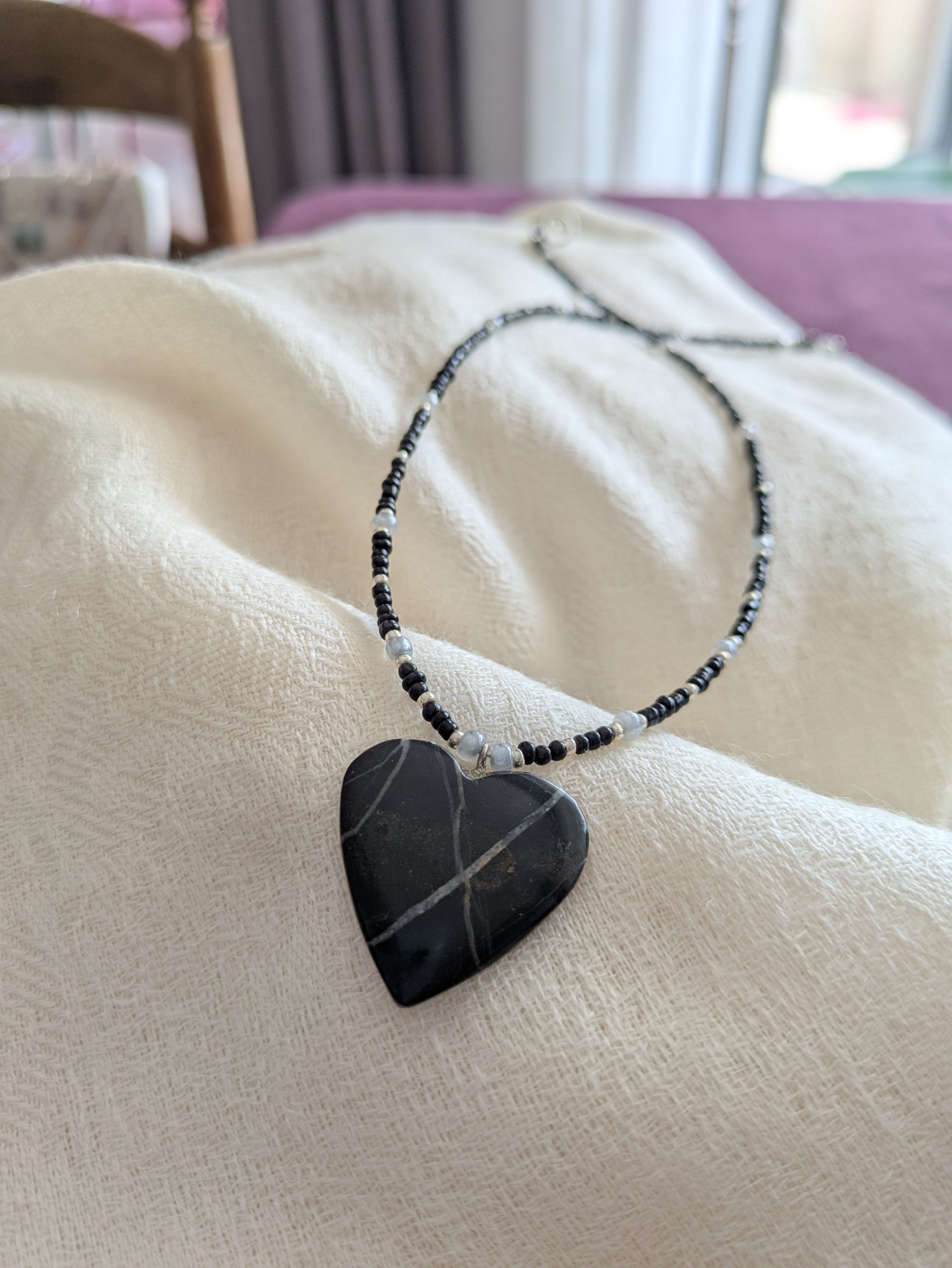 Onyx noir. 48 cm.