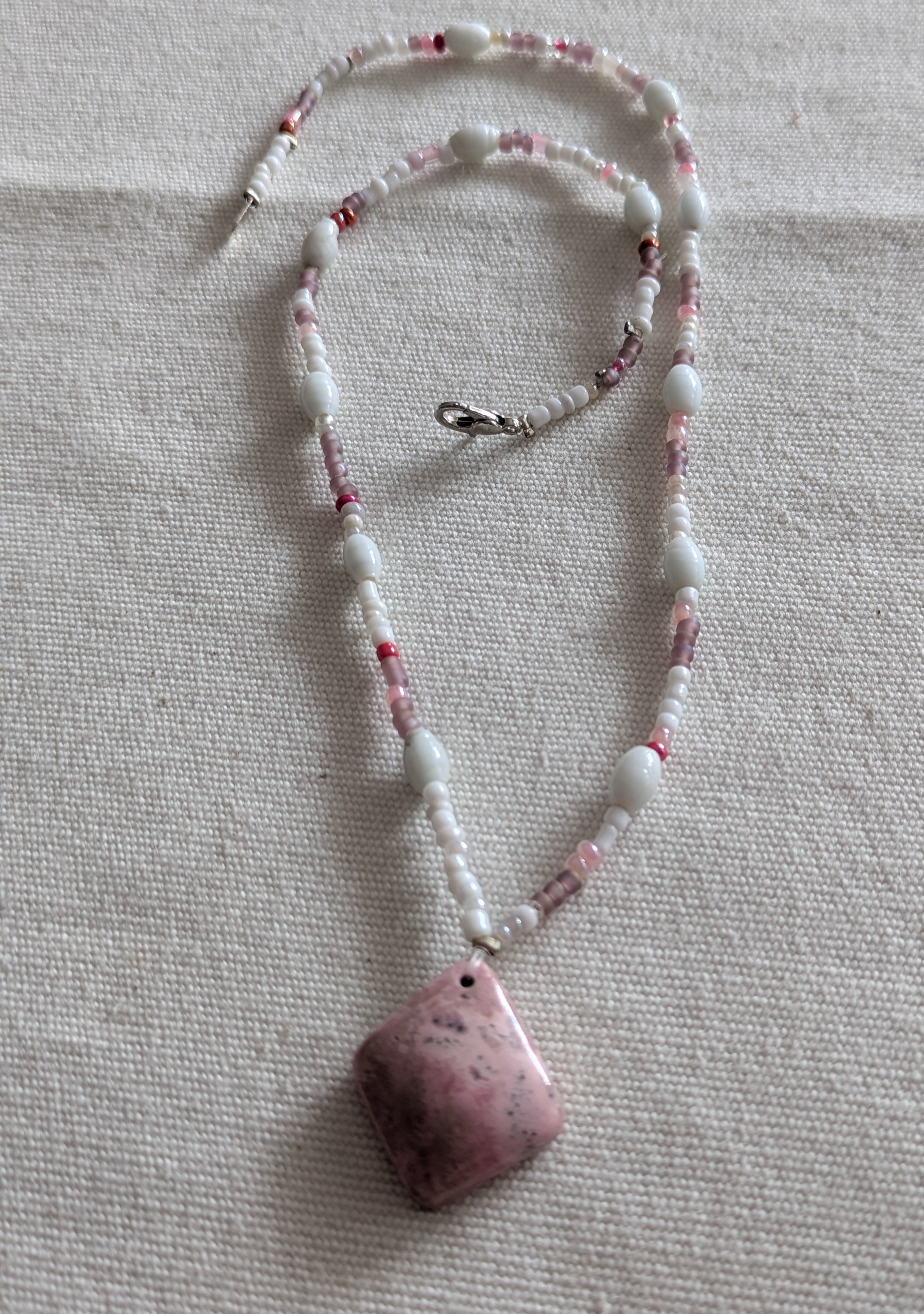 Rhodonite. 41 cm.