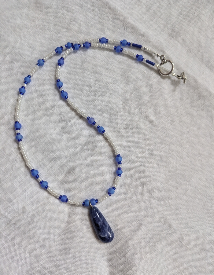 Sodalite. 44 cm.