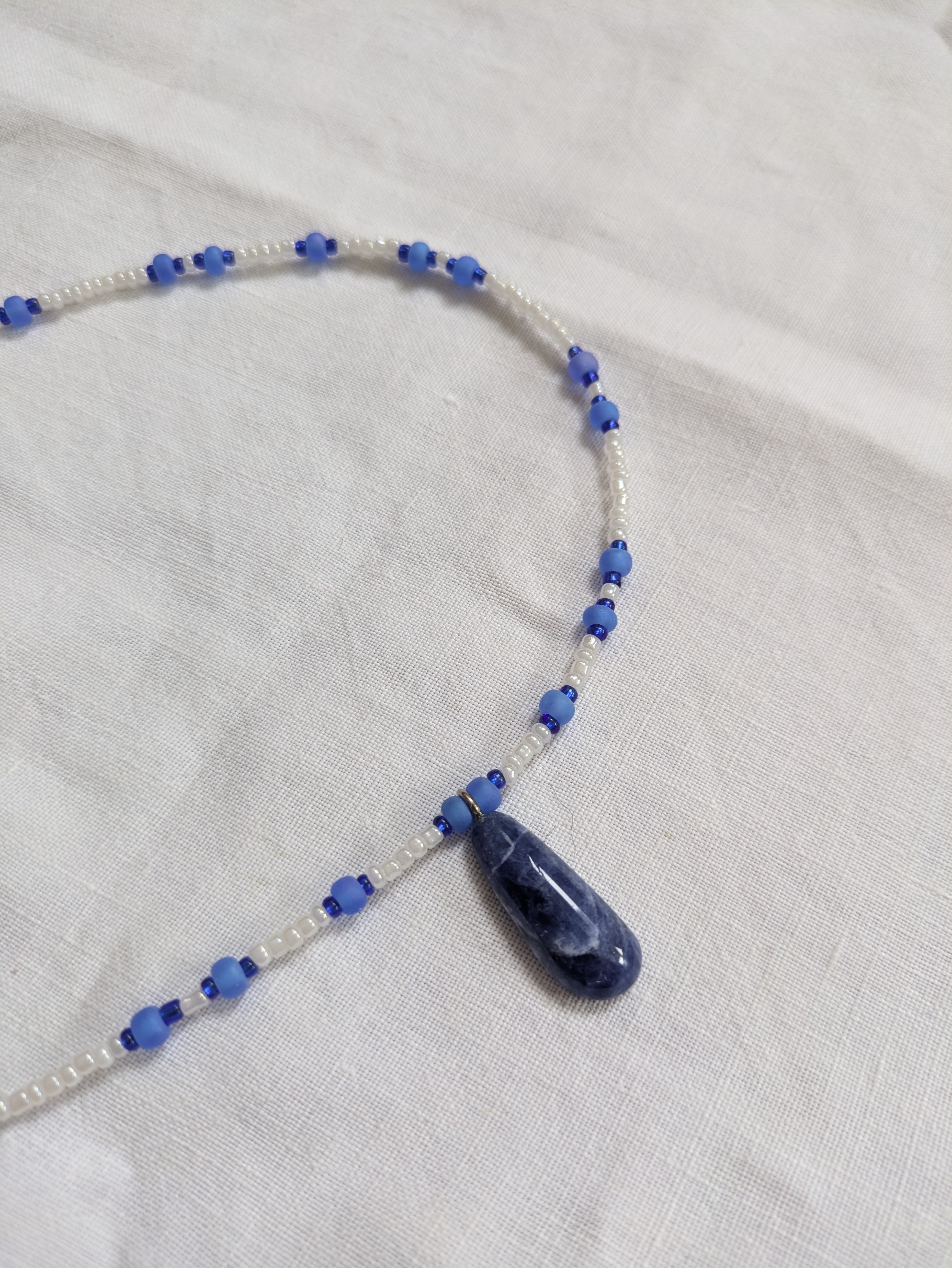 Sodalite. 44 cm.